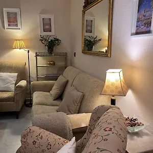 Con Encanto Muy Centrico En Pilatos Ideal Pareja Apartamento